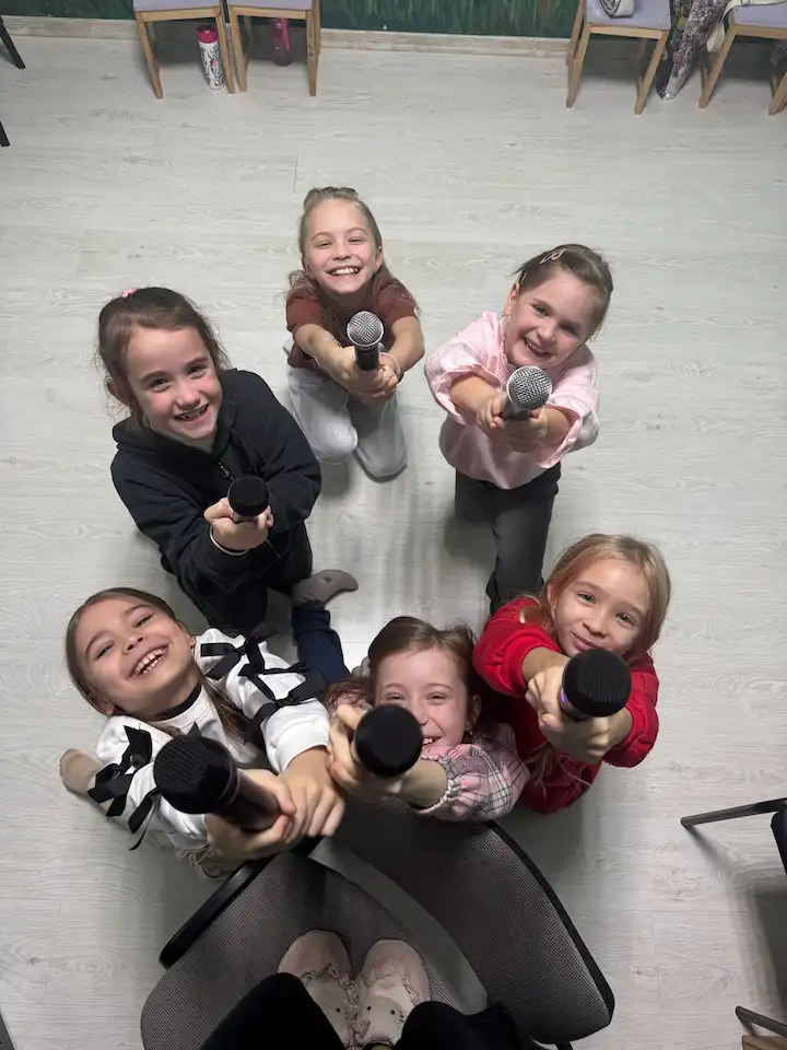Вокальне заняття для дітей у LeLi Talent Center